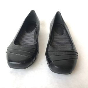 Gianni Bini Black Leather Square Toe Flat